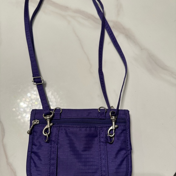 PURPLE ADJUSTABLE BAGGALLINI - NYLON CROSSBODY BAG - Picture 3 of 9